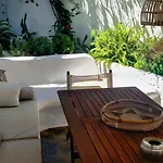 Yades House Paros 아파트