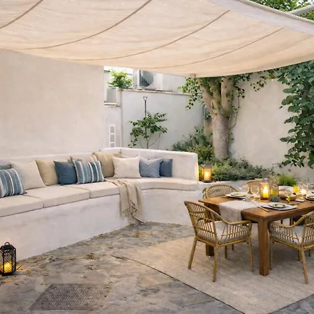 Yades House Paros 纳乌萨